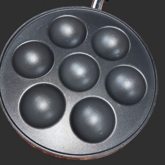 Nordic Ware Cast Aluminum Danish Ebelskiver Pan - Picture 3 of 6